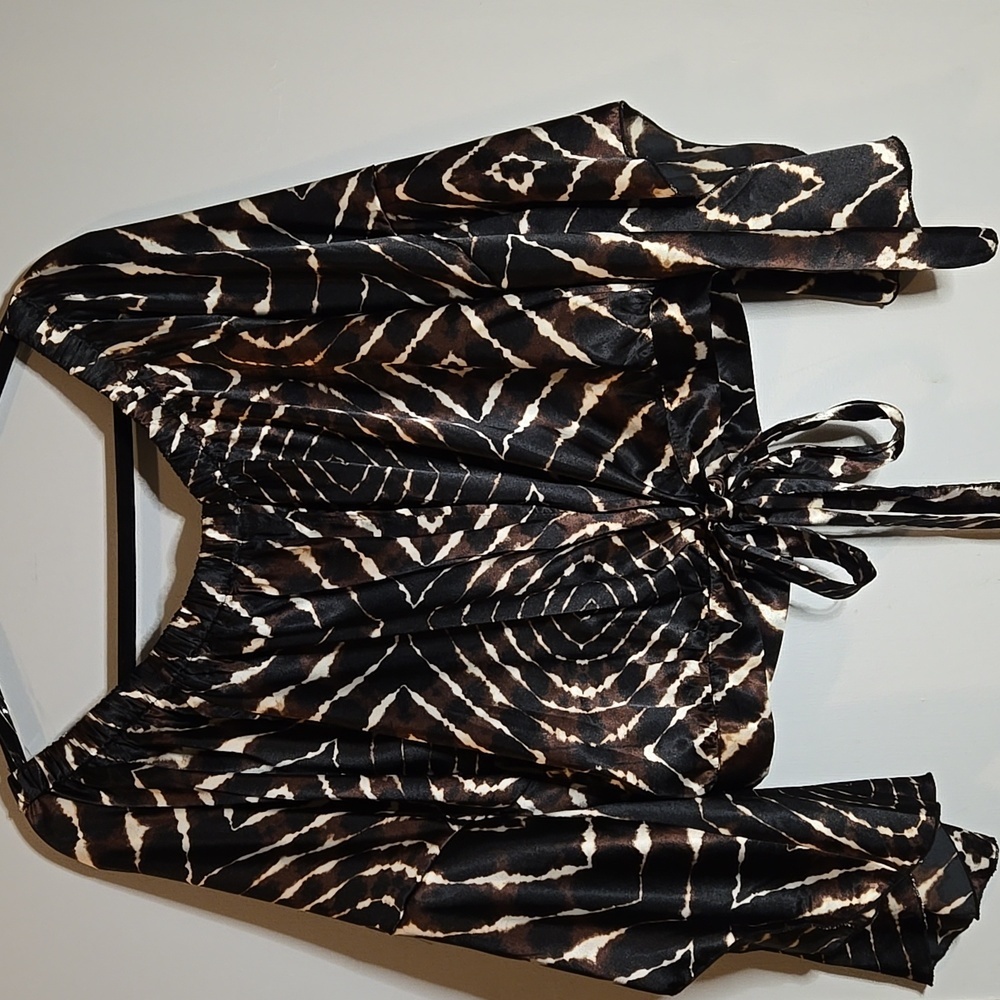 Earthbound Elegant Off-Shoulder Black and Brown Women's Top - Picture 3 of 4